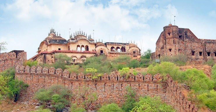 Kaala Fort, India